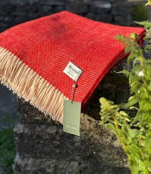 Throws & Wool Throws / Herringbone Flame Red