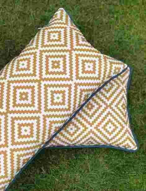 Outdoor Cushions in Acapulco Ochre