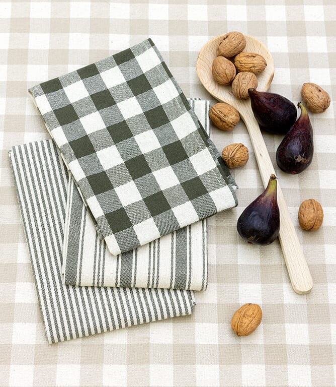 Aldsworth Stripe Fabric / Noir Aldsworth Stripe Fabric / Noir