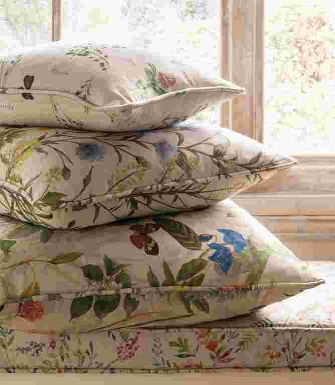 Secret Garden Fabric / Cream Secret Garden Fabric / Cream